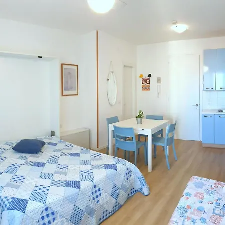 Apartament In With Balcony